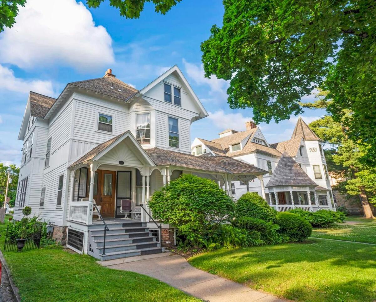 Suite Rose By Saratoga Stays Saratoga Springs Exterior photo